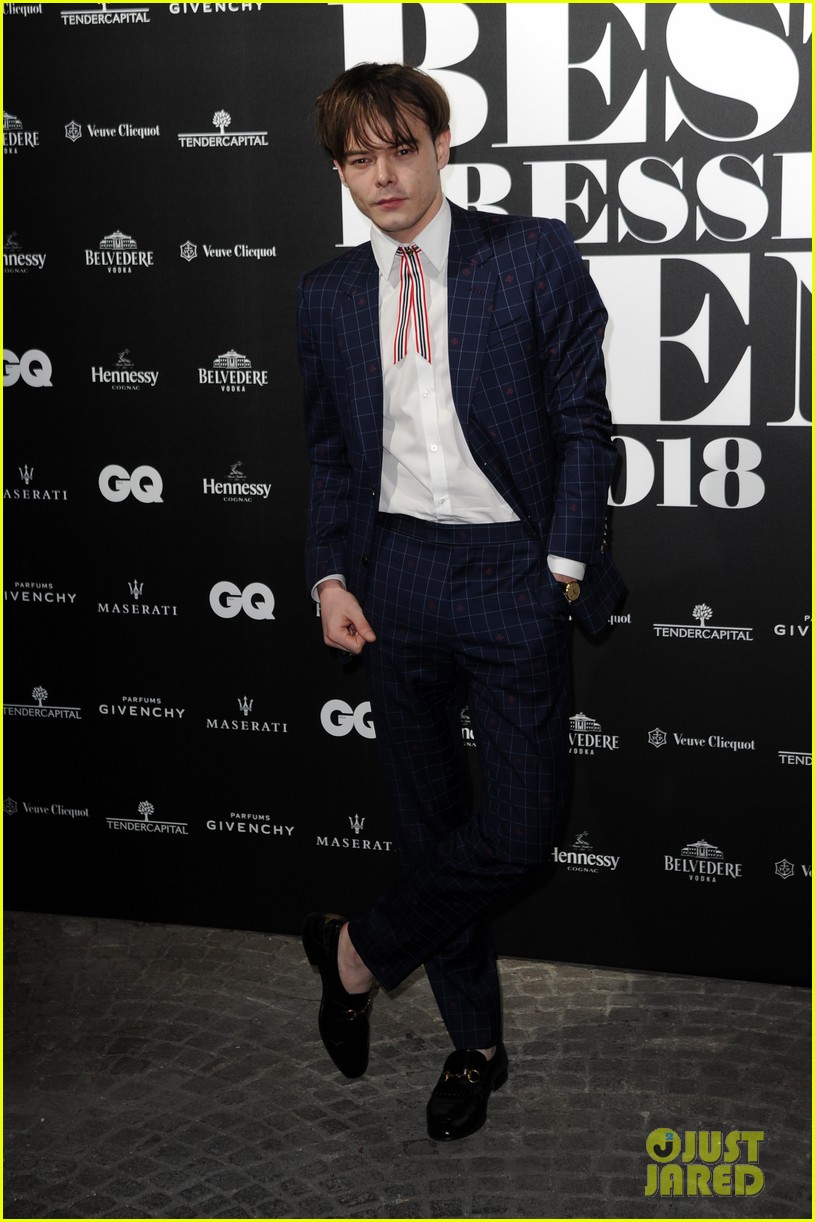 charlie-heaton-patrick-gibson-look-so-stylish-at-gq-best-dressed-event-06.jpg
