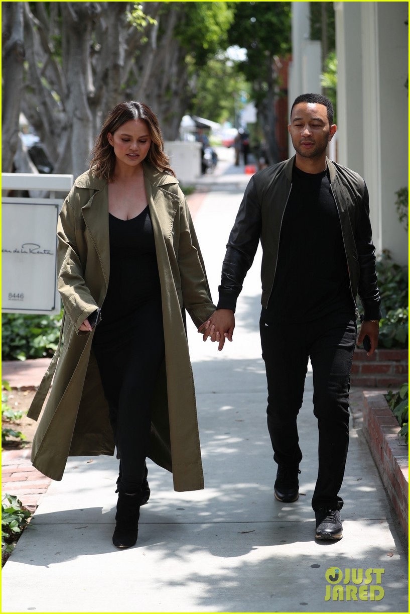 chrissy-teigen-john-legend-step-out-two-weeks-after-welcoming-baby-17.jpg