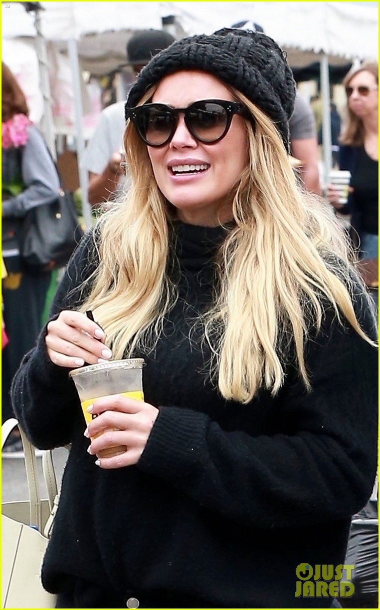 hilary-duff-co-star-says-they-knew-about-pregnancy-for-months-02.jpg