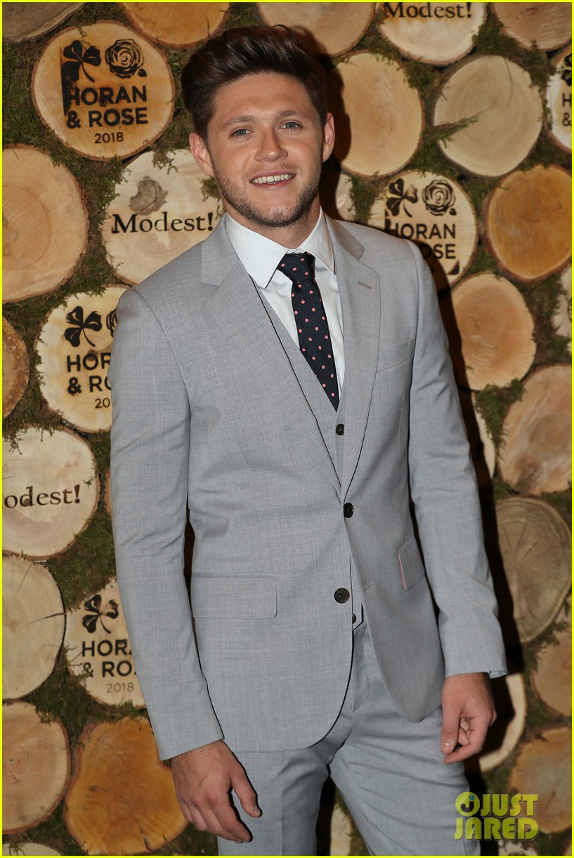 niall-horan-suits-up-for-horan-and-rose-charity-event-02.jpg