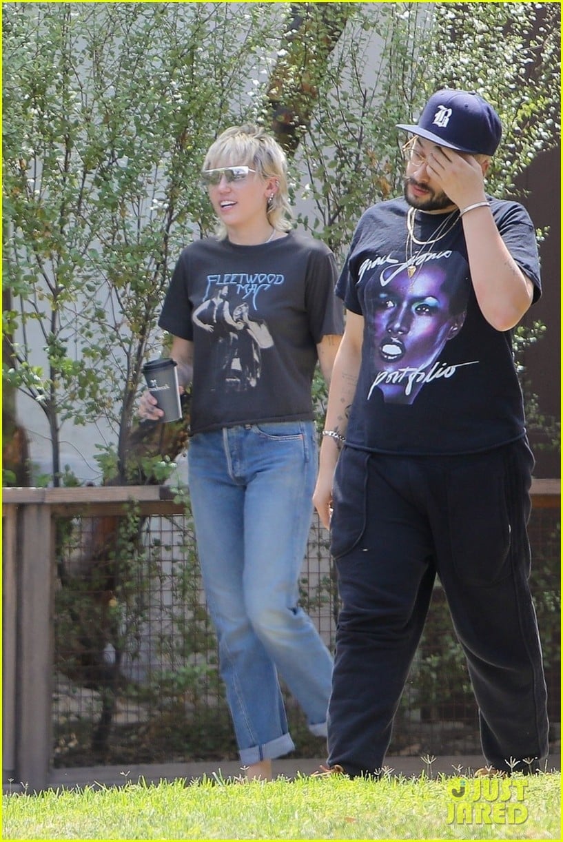 miley-cyrus-steps-out-after-split-cody-simpson-01.jpg