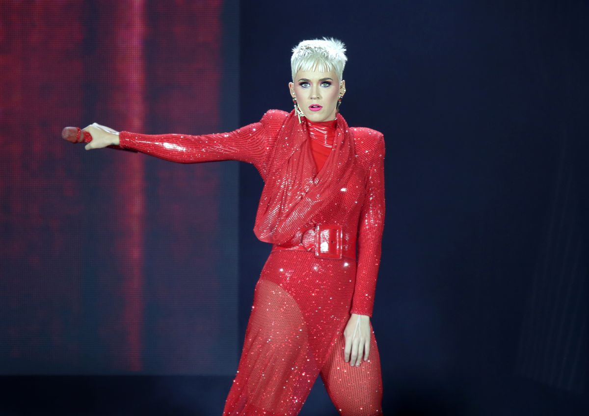 katy-perry-performs-on-witness-tour-at-liverpool-echo-arena-06-21-2018-3.jpg
