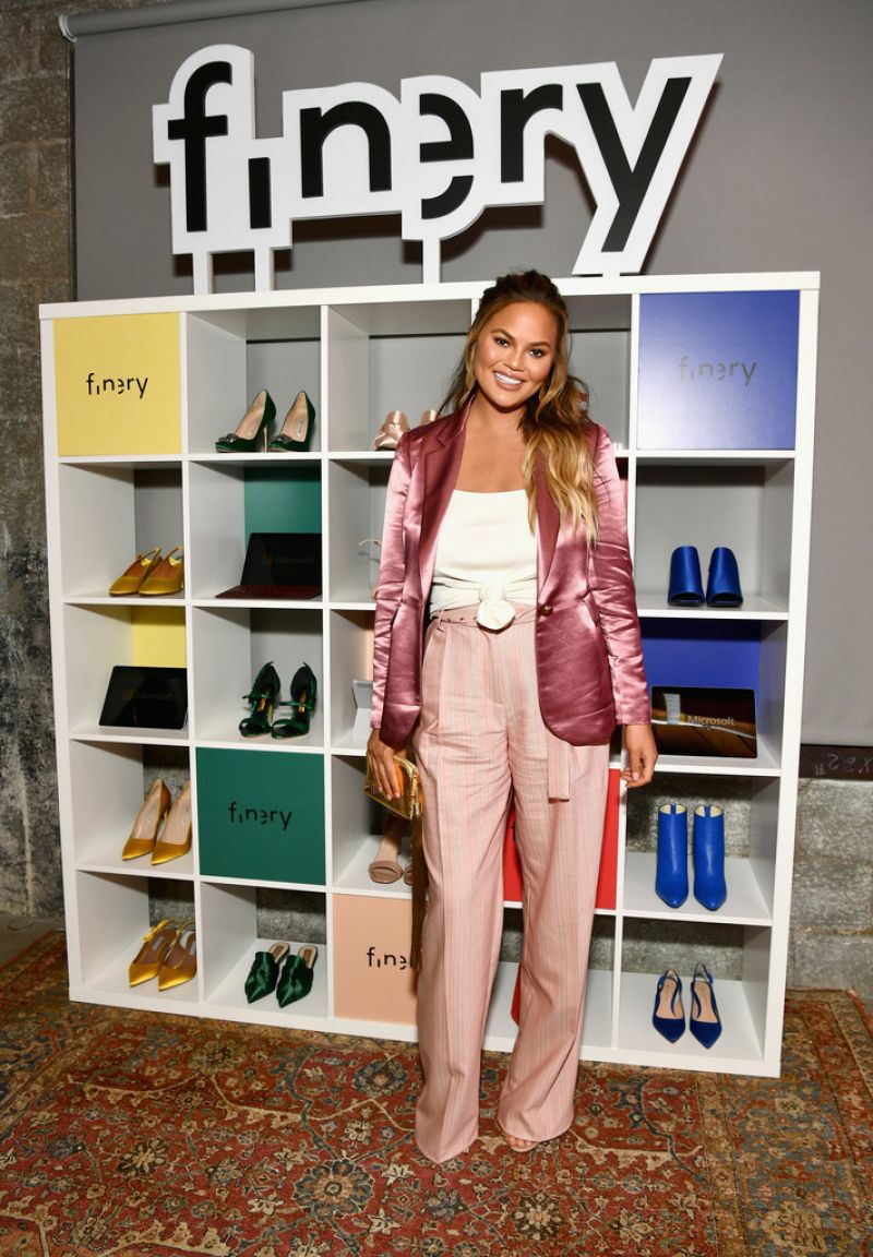chrissy-teigen-at-finery-app-launch-party-in-culver-city-07-11-2018-4.jpg